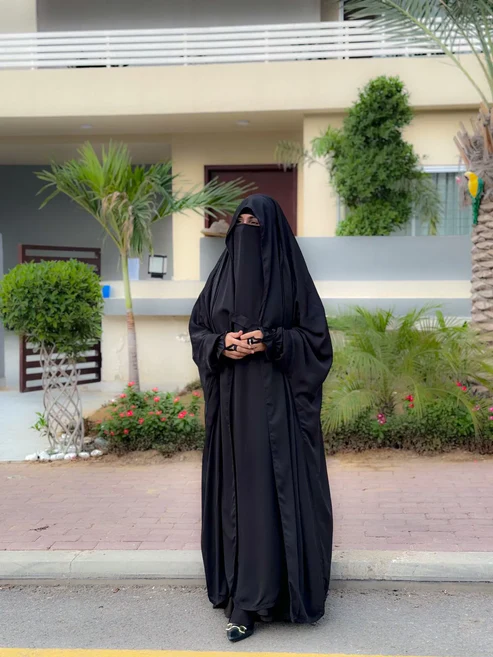 Elegant Full-Length Jilbaba – Islamic Wear for Modest Fashion - Image 2