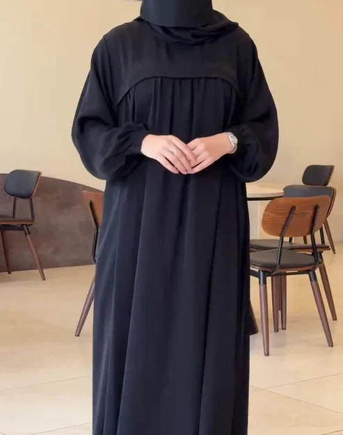 Premium Front Pleated Saudi Nida Abaya with Niqab – Elegant Modest Wear (Black)