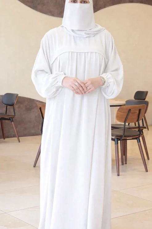 Premium Front Pleated Saudi Nida Abaya with Niqab – Elegant Modest Wear (Black) - Image 5