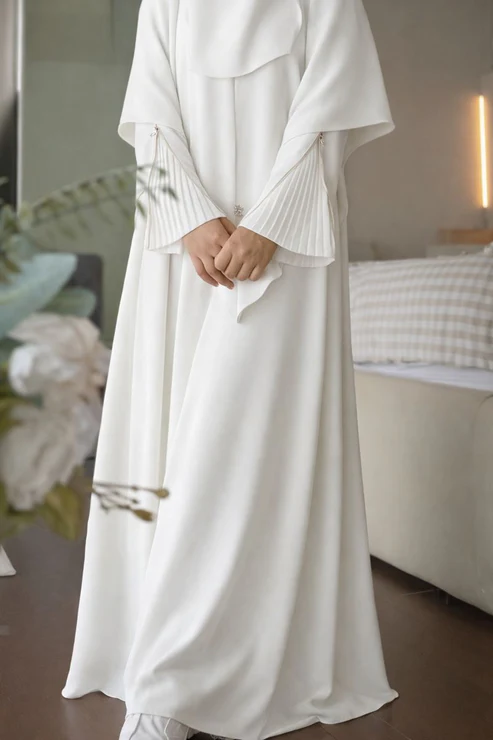 Premium 3-Piece Imported Saltosh Abaya Set Elegant Zipper Sleeve Design Perfect for Hajj & Umrah - Image 3