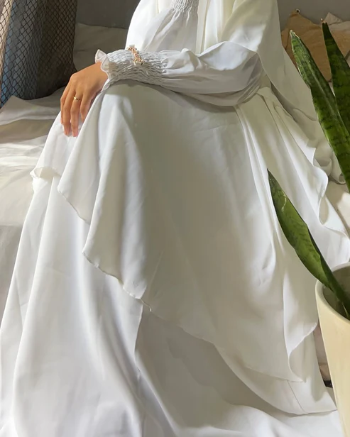 ✨ Presenting: Burkhawala Premium White Abaya with Attached Khimar & Nose Piece ✨ - Image 3