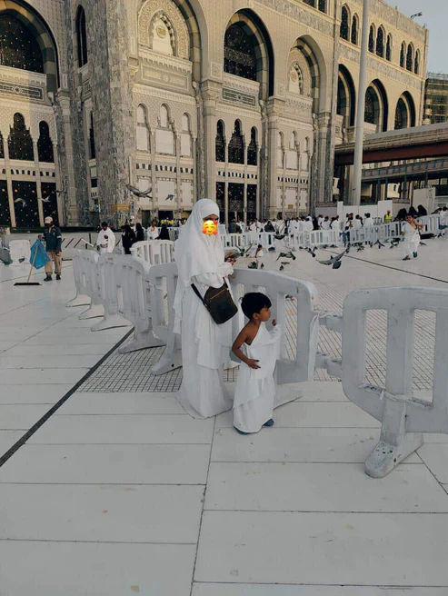 ✨ Presenting: Burkhawala Premium White Abaya with Attached Khimar & Nose Piece ✨ - Image 7